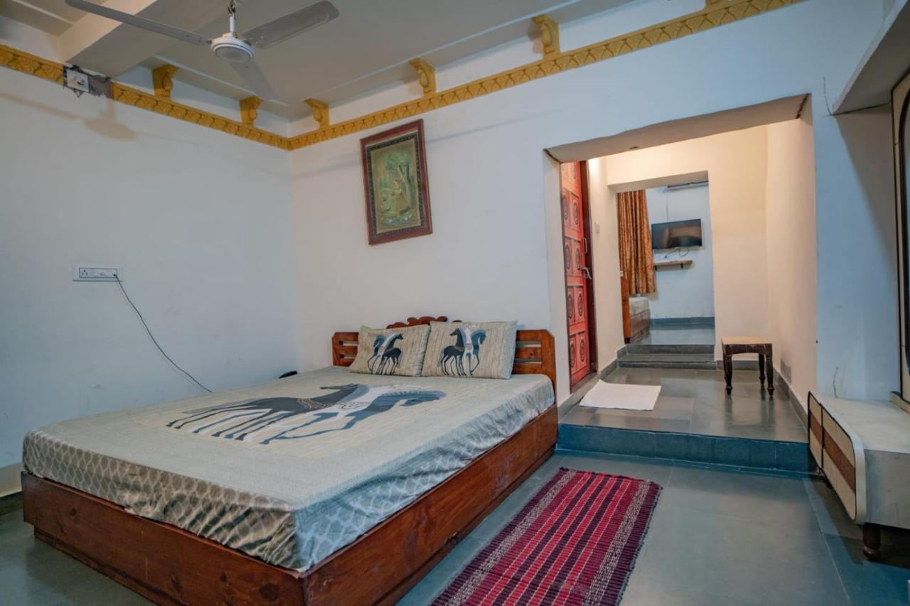 Hotel Ambavgarh Palace Udaipur Luaran gambar