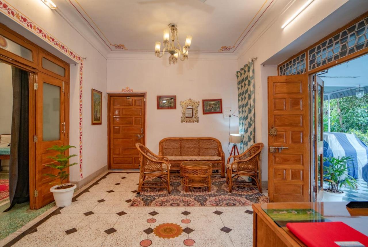 Hotel Ambavgarh Palace Udaipur Luaran gambar