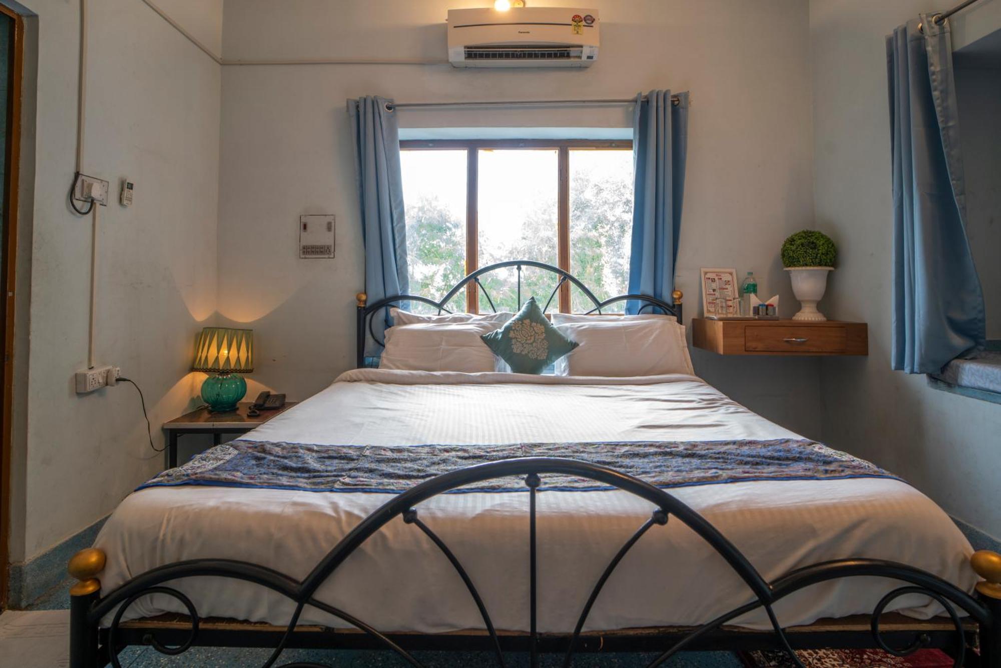 Hotel Ambavgarh Palace Udaipur Luaran gambar